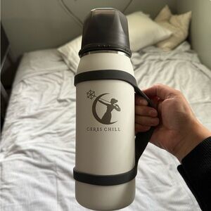 Like New, Ceres breastmilk chiller reusable container. Highly recommend